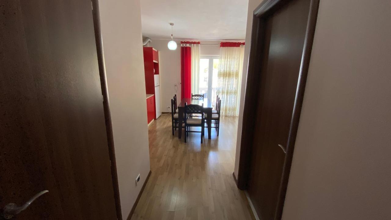 Ami Apartments Sarandë Esterno foto